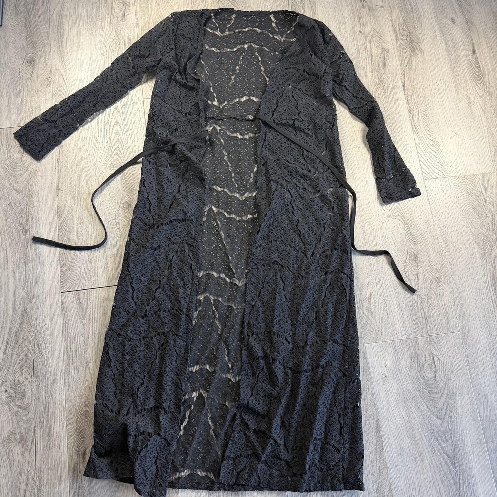 Whimsical Lace Kimono Robe Womens M Black Long Sleeve Belted Romantic Cover Up